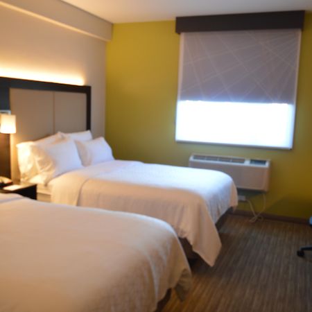 Holiday Inn Express Maspeth By Ihg New York Luaran gambar