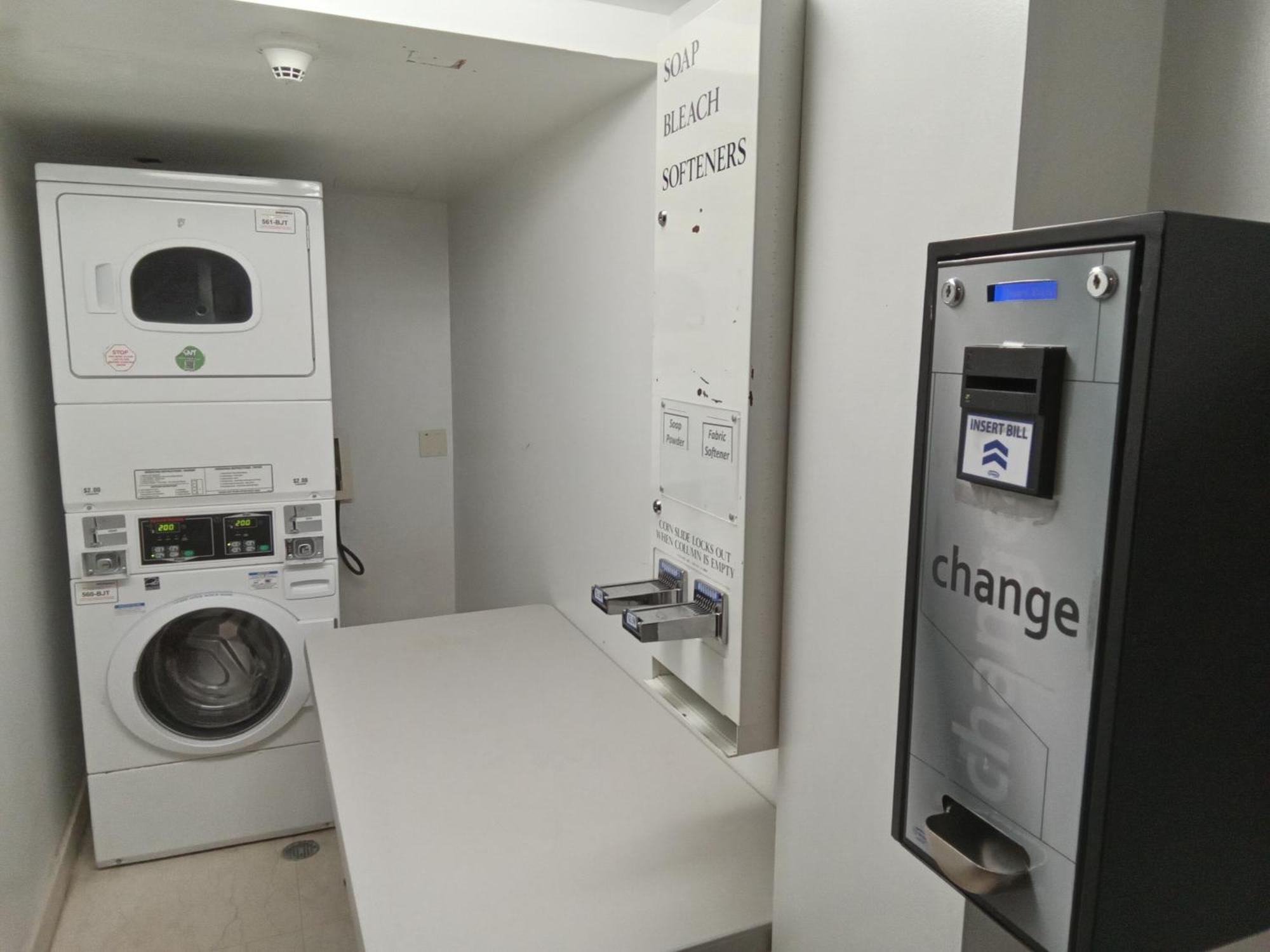 Holiday Inn Express Maspeth By Ihg New York Luaran gambar