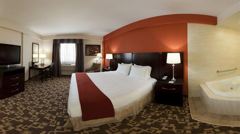 Holiday Inn Express Maspeth By Ihg New York Luaran gambar